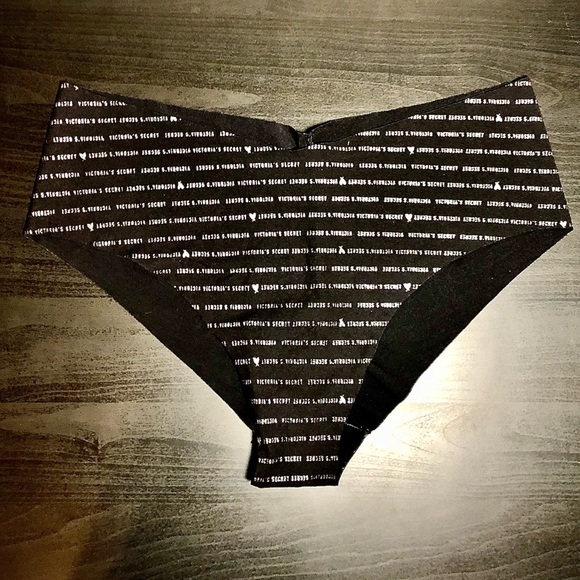 🦚2/$12- Victoria’s Secret Black No Show Panties- Size XL- NWOT - Picture 1 of 3
